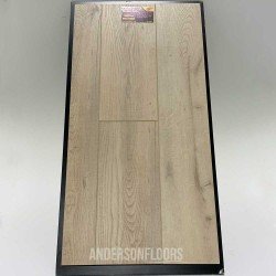 COREtec Plus Premium - Noble Oak COREtec Plus Premium - Noble Oak